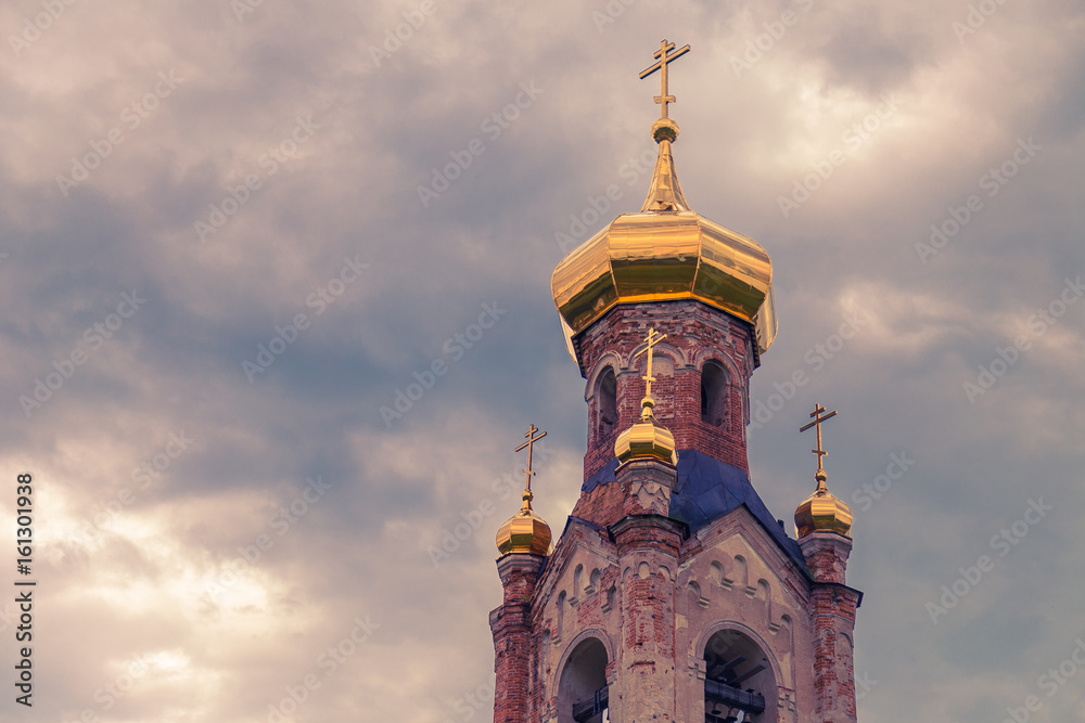 Obraz premium Old temple in the summer