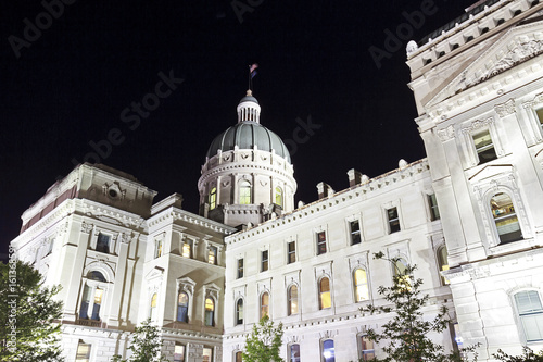 Obraz na plátne Capitol building in Indianapolis, Indiana illuminated at night