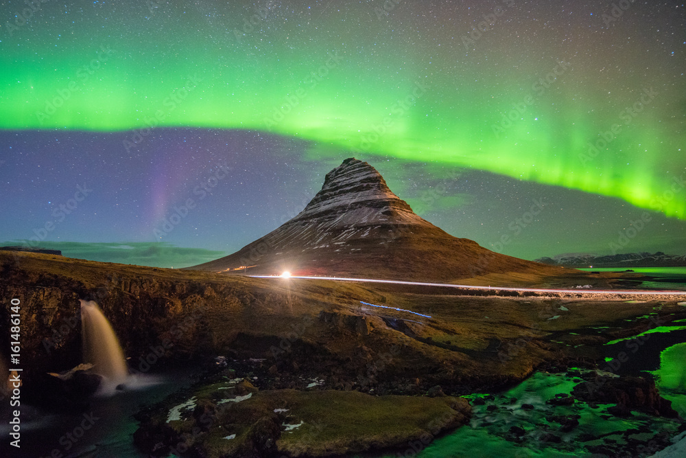 Fotografie The Northern Light Aurora borealis at Kirkjufell Iceland.
