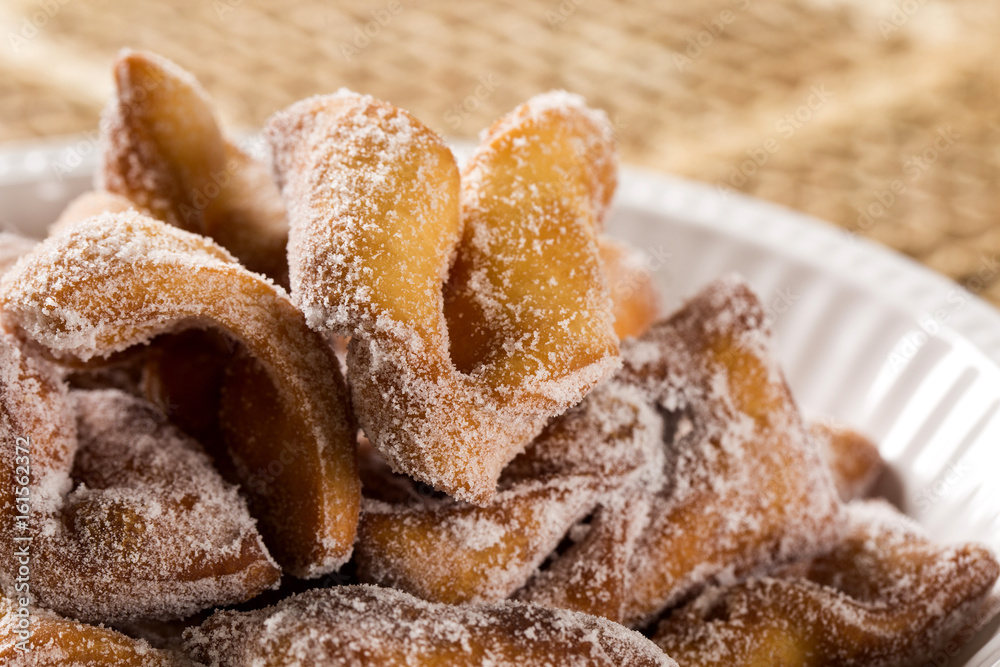 Angel Wings or Chiacchiere - Cueca virada Angel Wings or Chiacchiere - Cueca virada