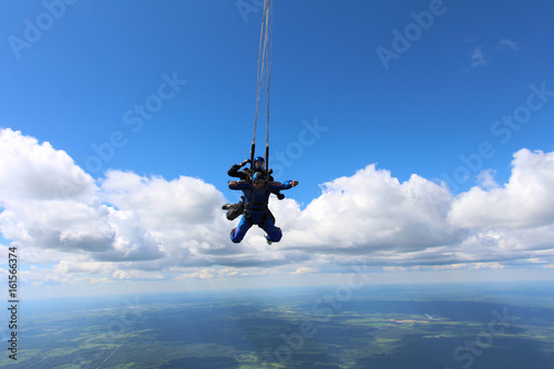 Fototapeta Naklejka Na Ścianę i Meble -  Tandem parachuting