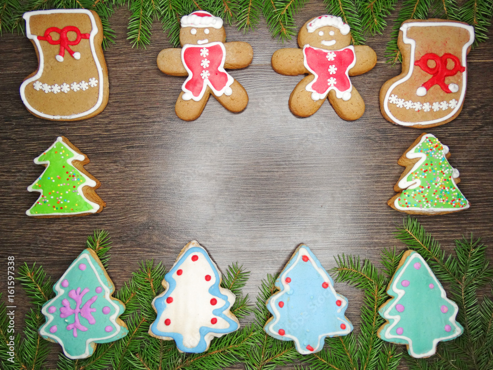 Obraz premium christmas cookies gingerbread and decoration on wooden background