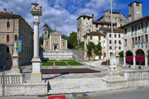 feltre Piazza Maggiore con la Chiesa dei SS. Rocco e Sebastiano ed il Castello di Alboino provincia di belluno veneto italia europa