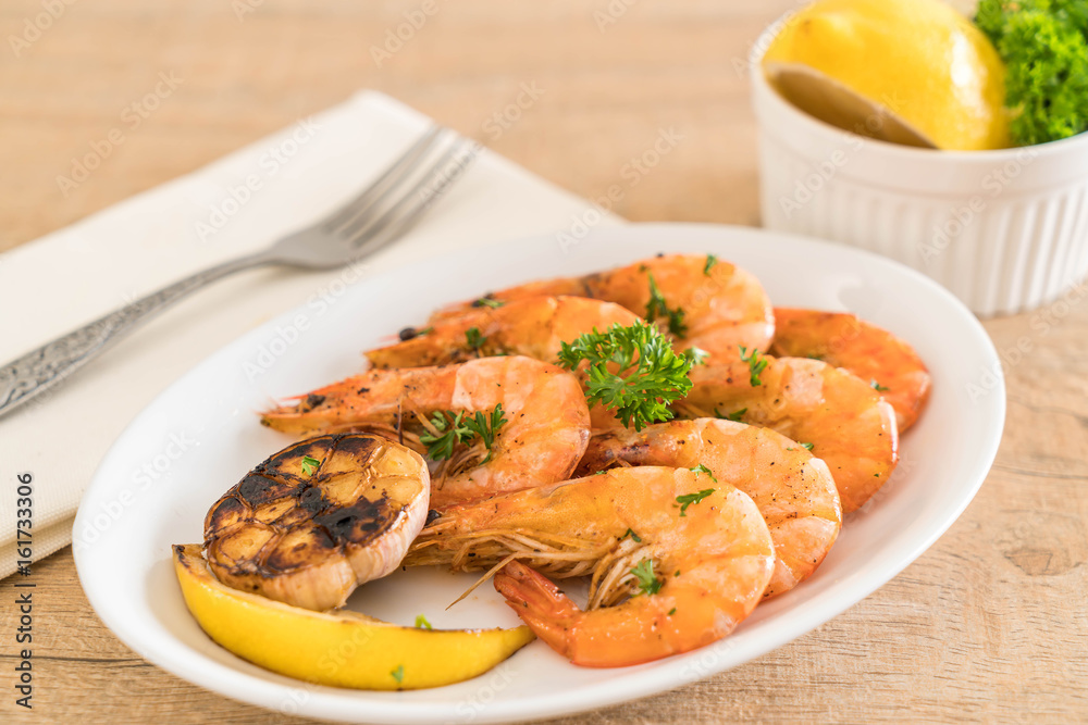 fried shrimps with garlic fried shrimps with garlic