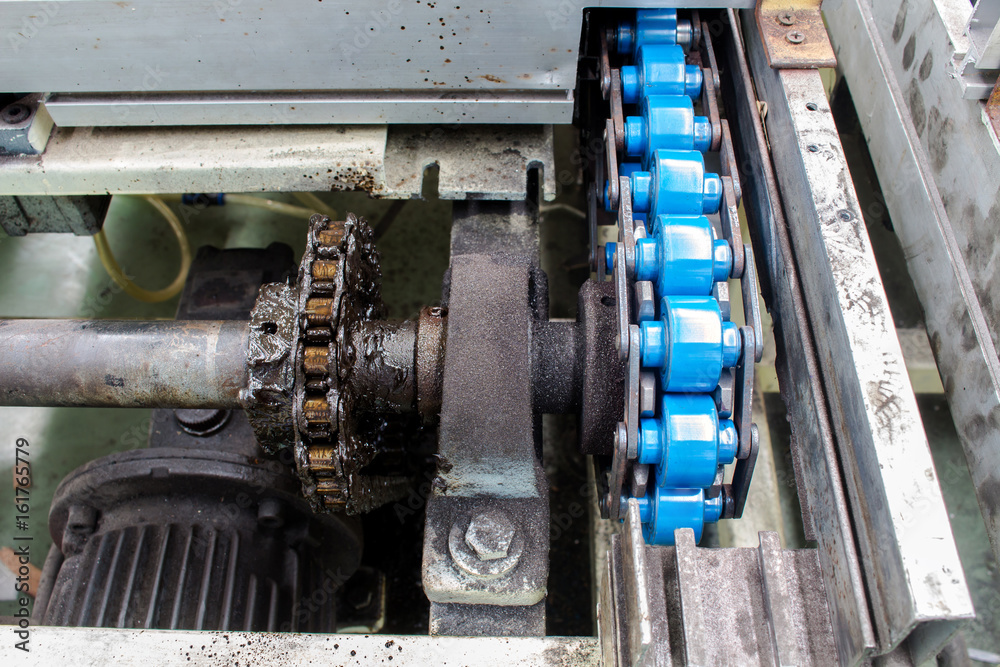 Conveyor chain drive shaft production line of the factory Conveyor chain drive shaft production line of the factory