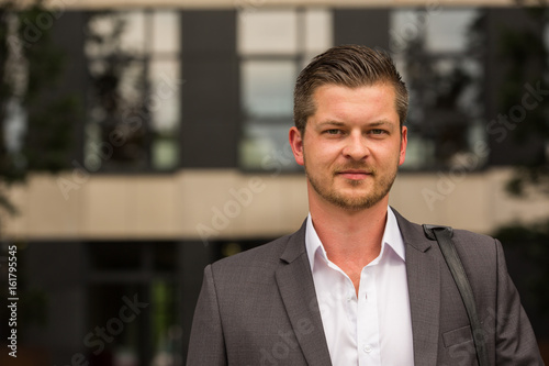 Portrait eines Business Mann / Herr 