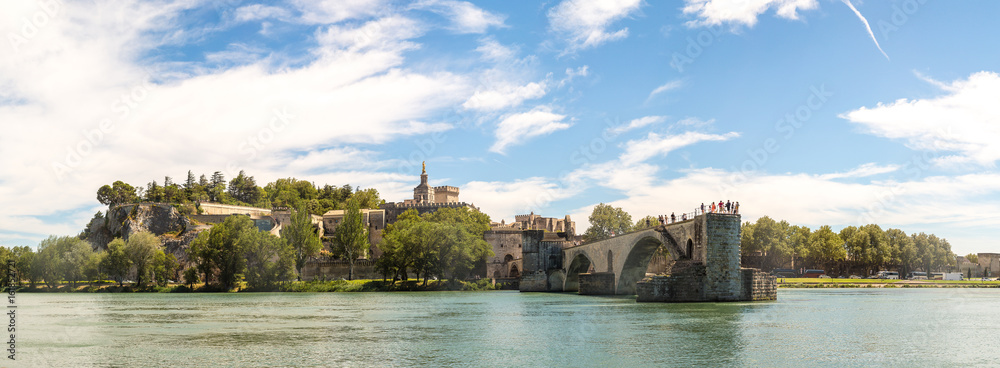 Fototapeta premium Saint Benezet bridge in Avignon