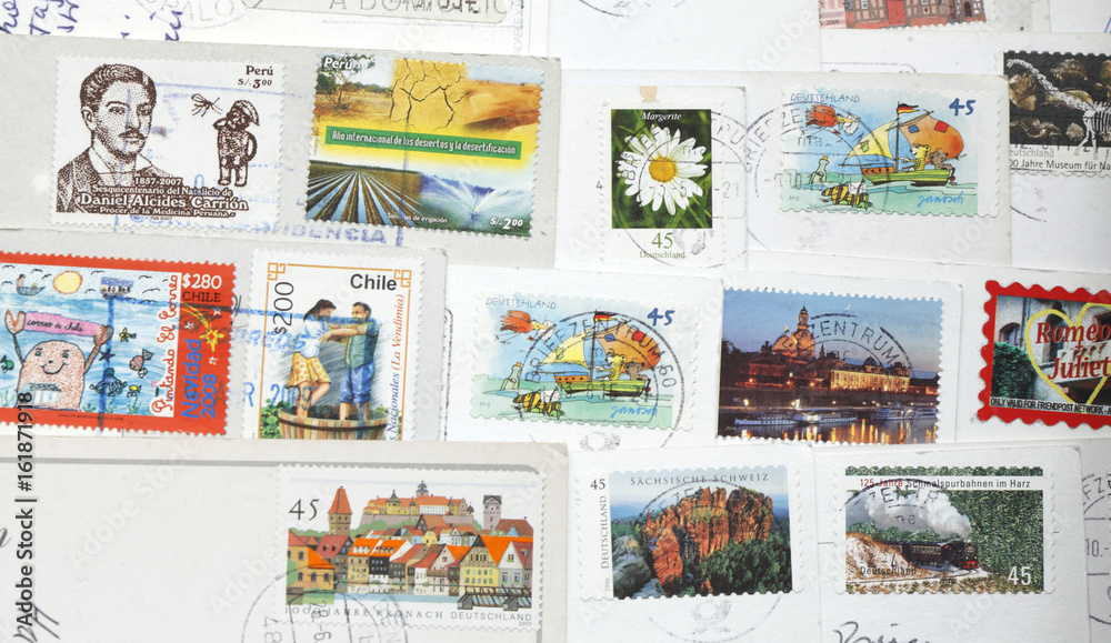Briefmarken auf einer Postkarte