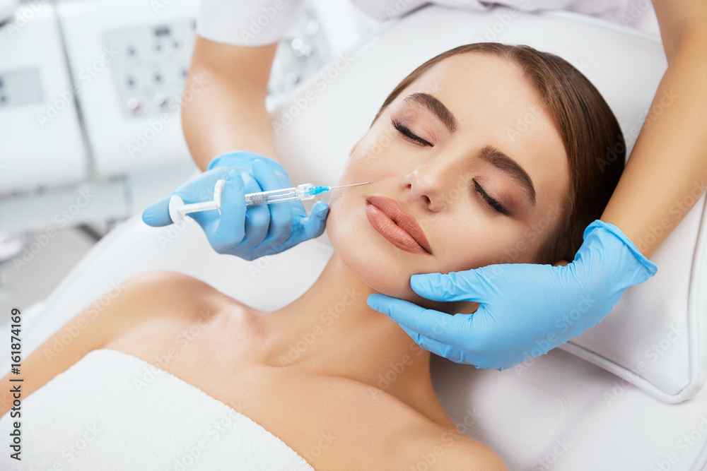 Contouring plastic surgery procedures Contouring plastic surgery procedures