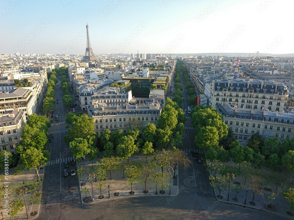 Panoramic views of Paris in a sunny day with Eiffel Tower
