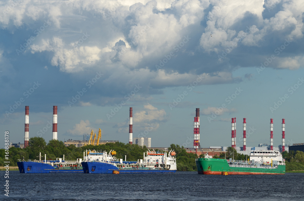 Obraz premium Natural landscape with ships.