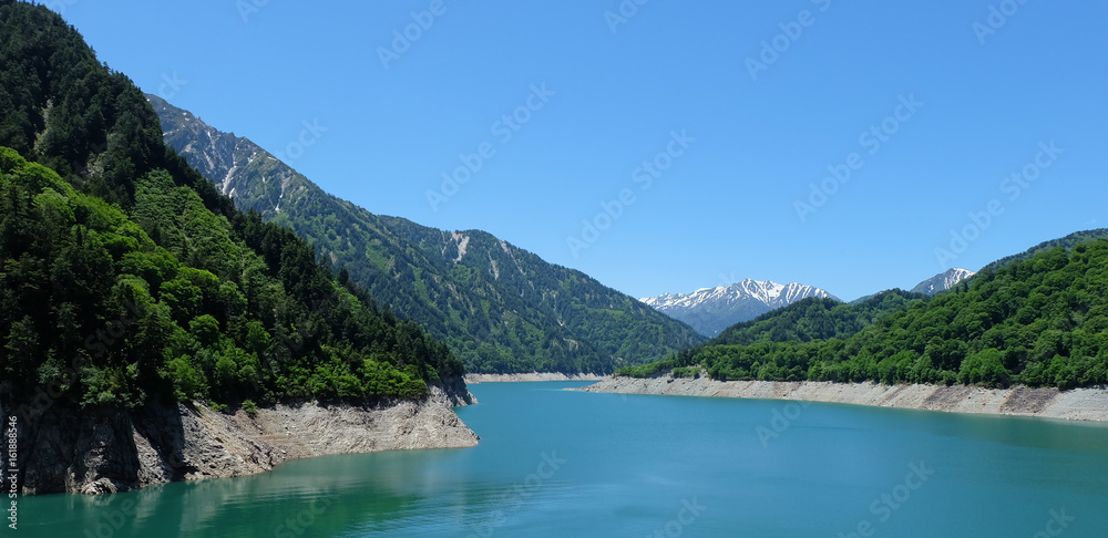 Obraz premium Toyama, Japan - Kurobe Daiyon Dam in Tateyama Kurobe Alpine Route