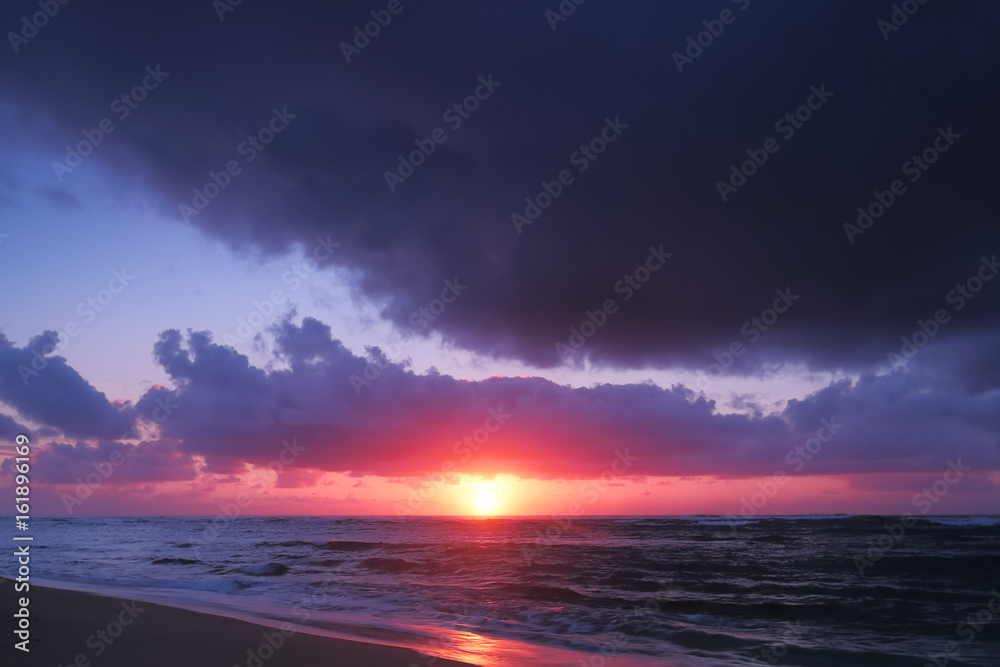 Ocean waves on the beach Ocean waves on the beach