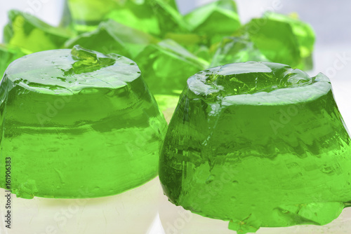 Schilderij op canvas Two forms of green jello