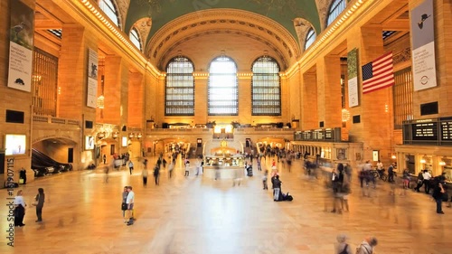 Commuters in New York City's Grand Central Station, time lapse