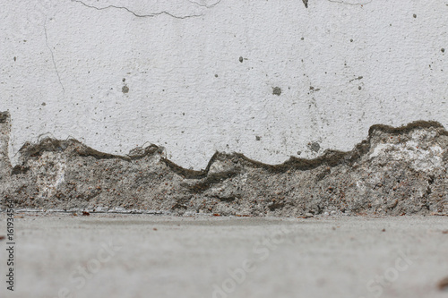 concrete wall with crack in foundation