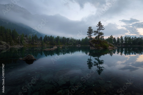 Märchenhafter Lagh da Saoseo, Graubünden photo