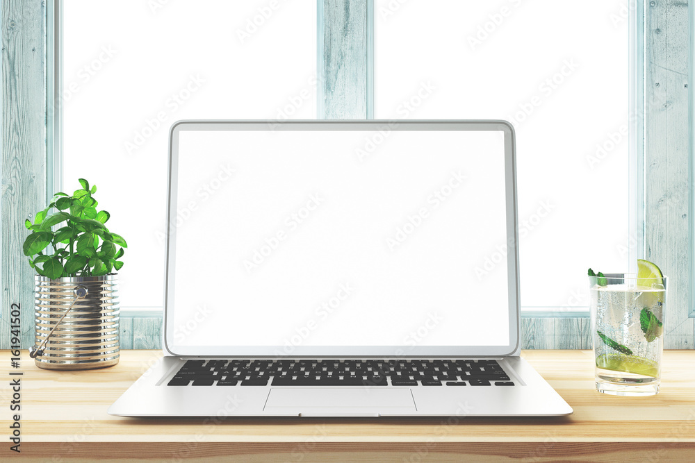 Fototapeta premium Computer su scrivania, lavoro in ufficio