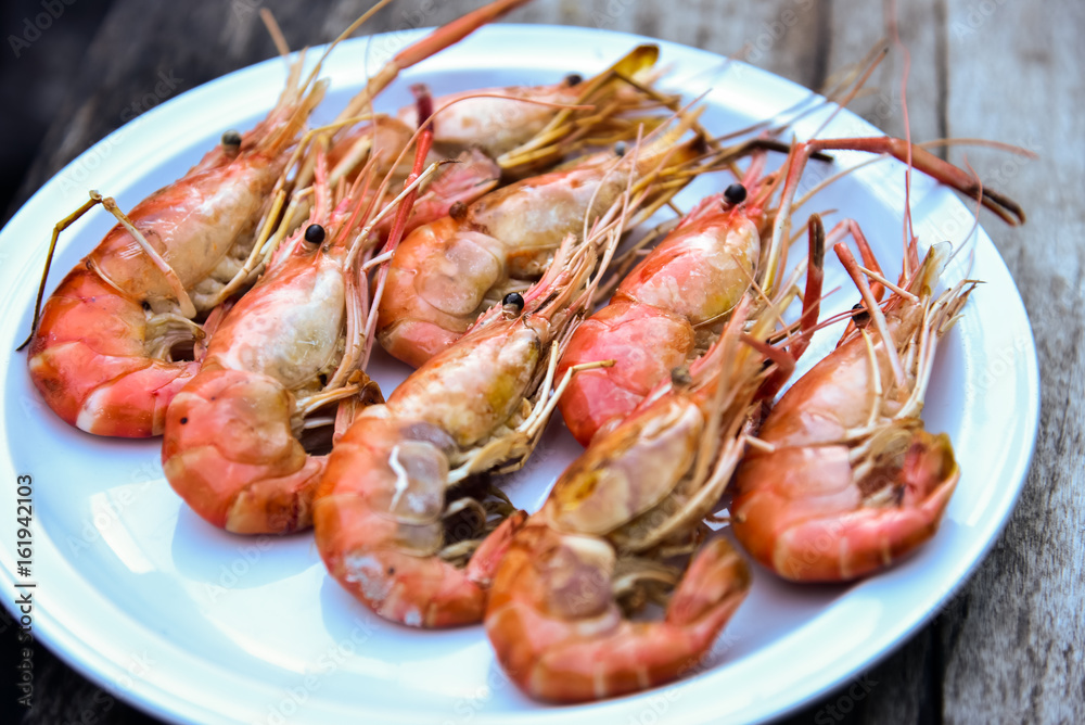 Grilled shrimps