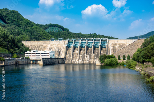 한국 대전에 있는 수력발전소 대청댐