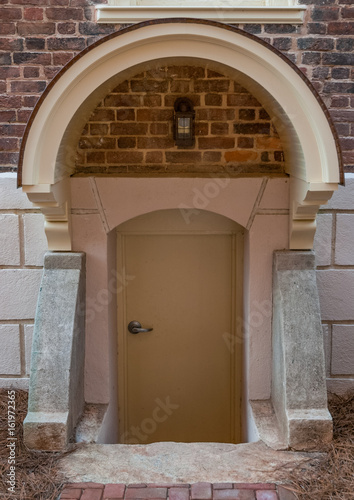 colonial doorway with arch