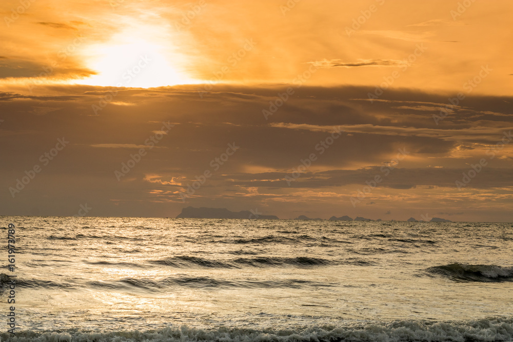 Naklejka premium Lipa Noi