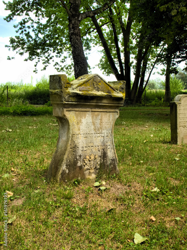 Jüdischer Friedhof Gensemerstraße in Schwarzrheindorf Jüdischer Friedhof Gensemerstraße in Schwarzrheindorf