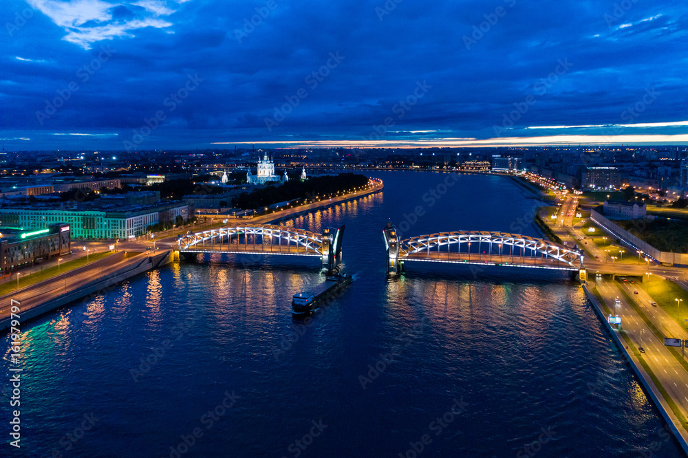 Φωτογραφία Aerial view of the night Bolsheokhtinsky bridge (The Bridge of Peter the Great)