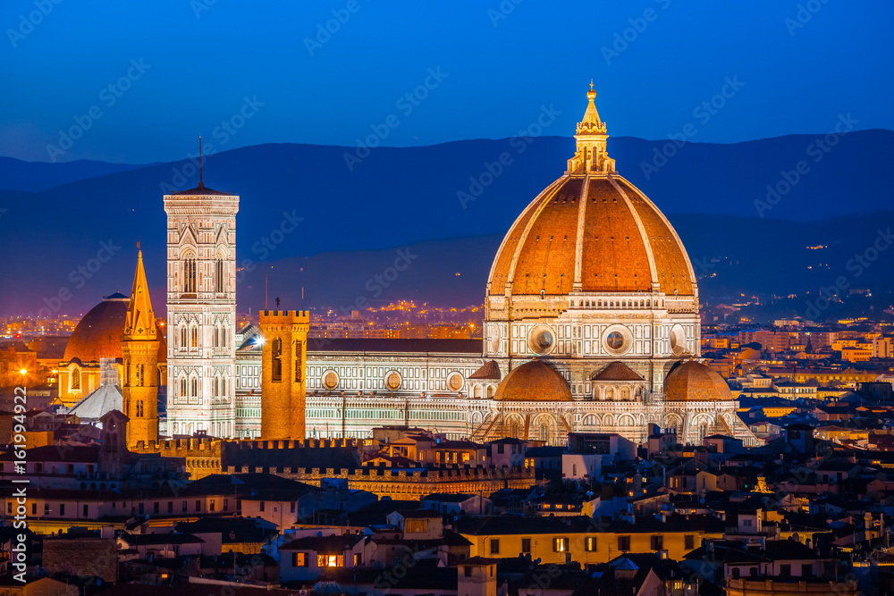 Obraz premium Cathedral Santa Maria del Fiore at sunset, Florence, Italy. Florence landmark and architecture from Renaissance. Florence Cathedral is one of the main attractions of Florence and Italy