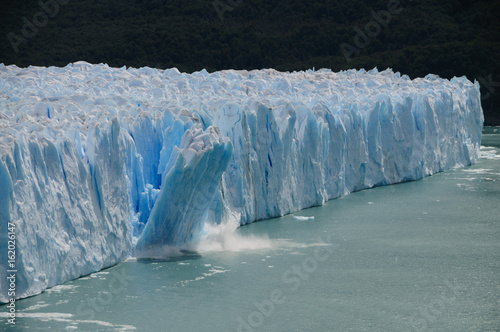 Ice Calving at the Perito Moreno Glacier © Goldilock Project