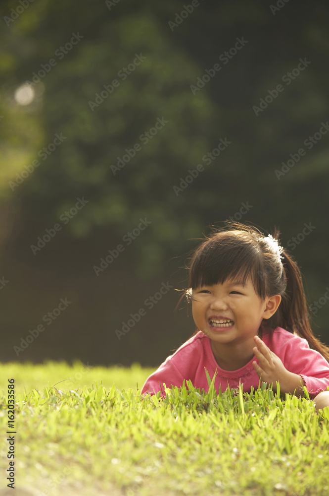 Fototapeta premium Girl in the park