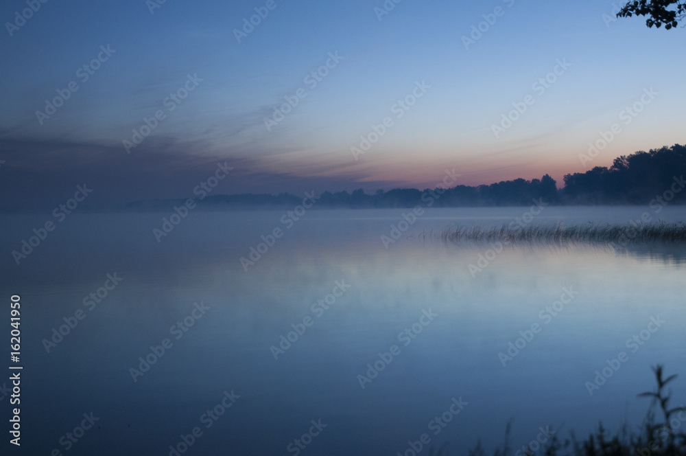 Obraz premium Sunrise Lake in Estonia