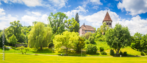 Obraz na płótnie Park View of Murrhardt, with the Walterich Church w salonie