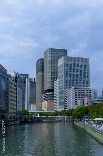 大阪　中之島の高層ビル群 © Scirocco340