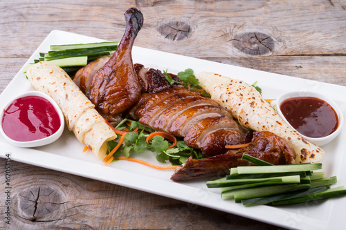 Obraz na płótnie Traditional chinese peking duck w salonie