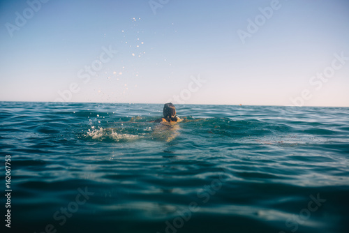 the girl in the sea © Kirill