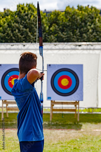 Man practising archery in Paris