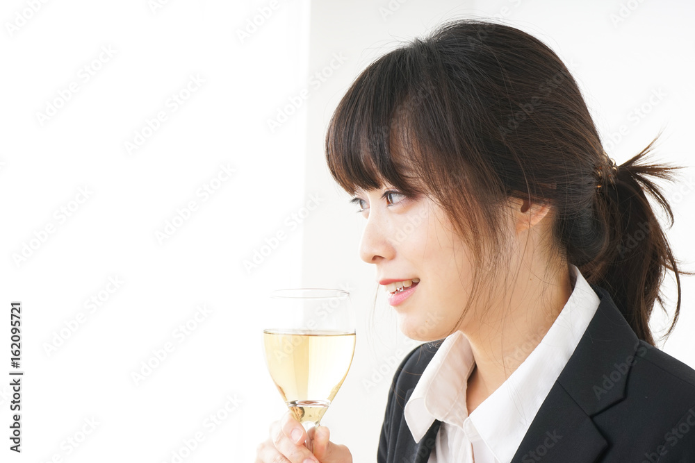Woman drinking Alcoholics with suit Woman drinking Alcoholics with suit
