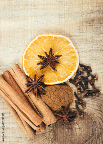 Fototapeta Naklejka Na Ścianę i Meble -  Warming spices - cinnamon, star anise, cloves.