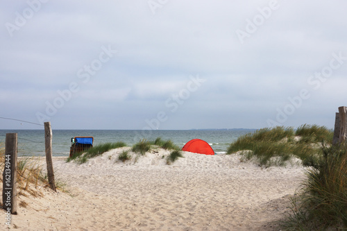 Durchgang zum Strand von Heiligenhafen an der Ostsee, Schleswig-Holstein