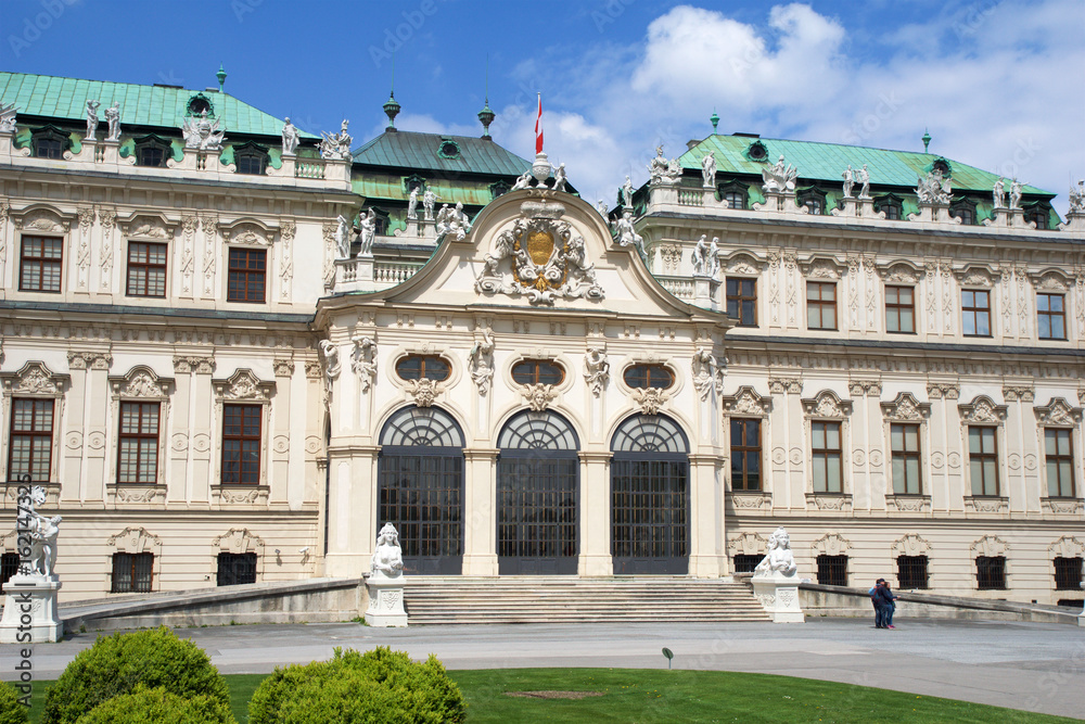 Obraz premium VIENNA, AUSTRIA - APR 29th, 2017: Belvedere is a historic building complex in Vienna, consisting of two Baroque palaces the Upper and Lower Belvedere , the Orangery, and the Palace Stables