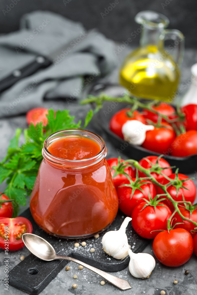 Tomato paste and fresh tomatoes, tomatos puree Tomato paste and fresh tomatoes, tomatos puree