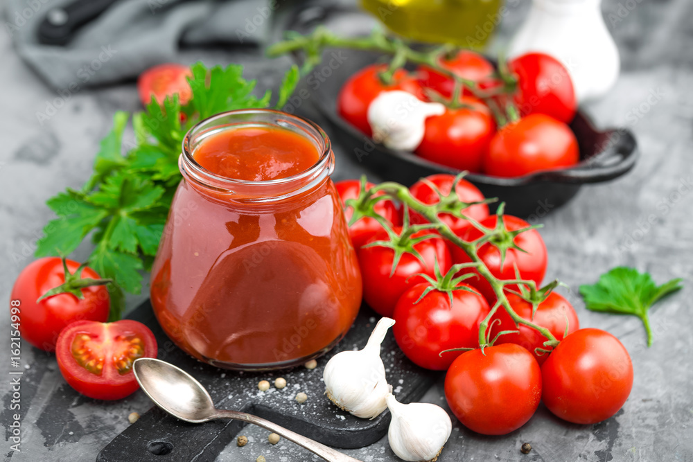 Tomato paste and fresh tomatoes, tomatos puree Tomato paste and fresh tomatoes, tomatos puree