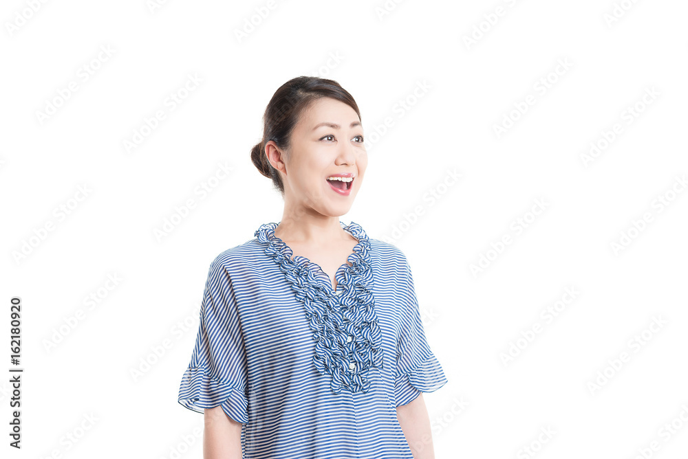 日本人女性 白背景 笑顔