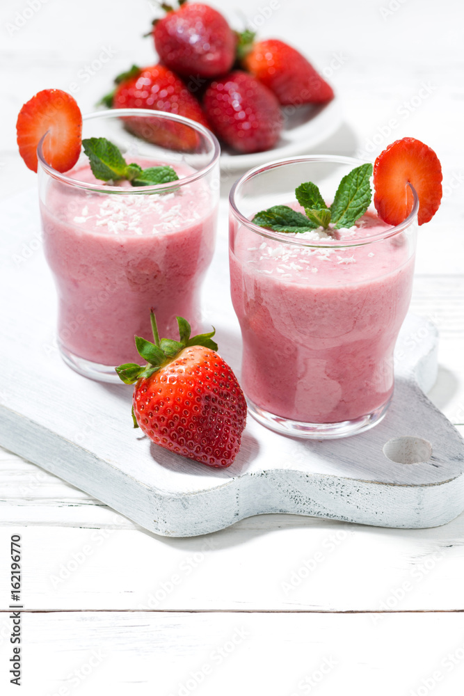 refreshing strawberry milkshake, vertical refreshing strawberry milkshake, vertical