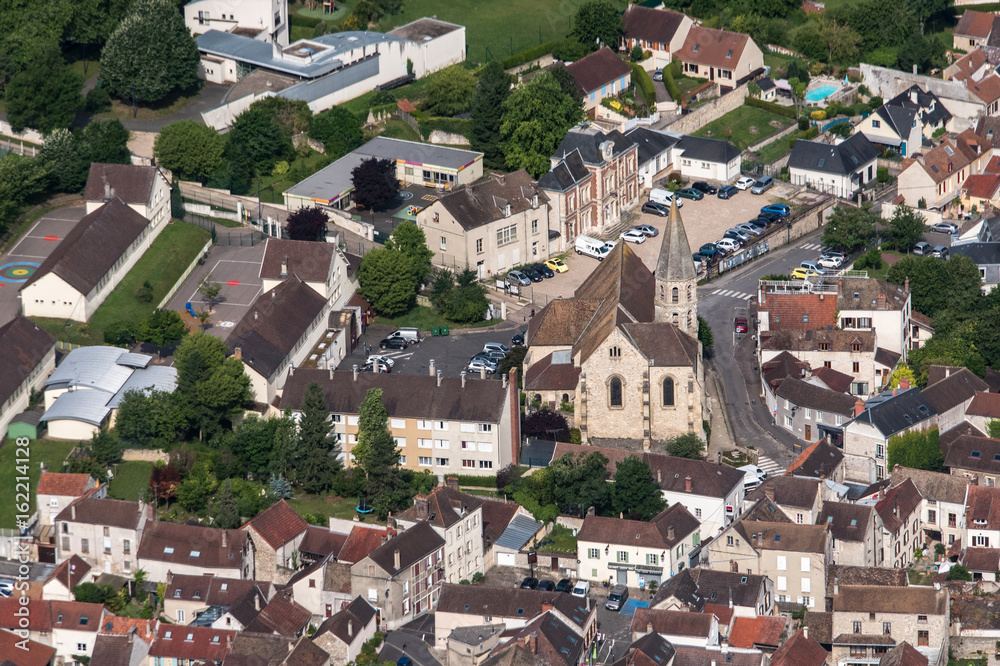 Vue aérienne de la ville d'Épone en France