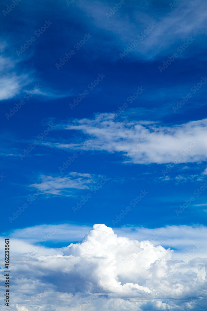 Obraz premium clouds in the blue sky