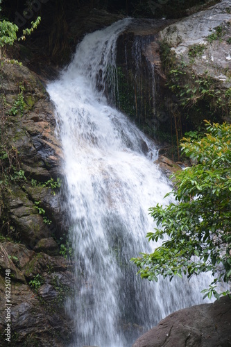 Waterfall © chonlathan