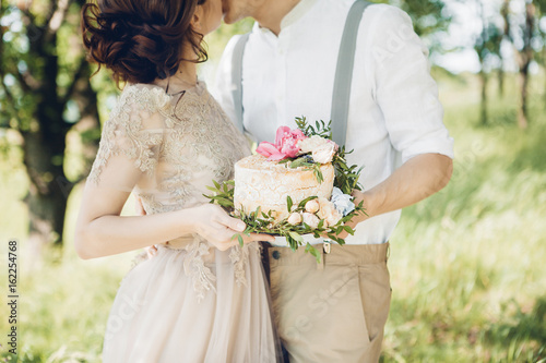 Cuadro en lienzo wedding couple on  nature