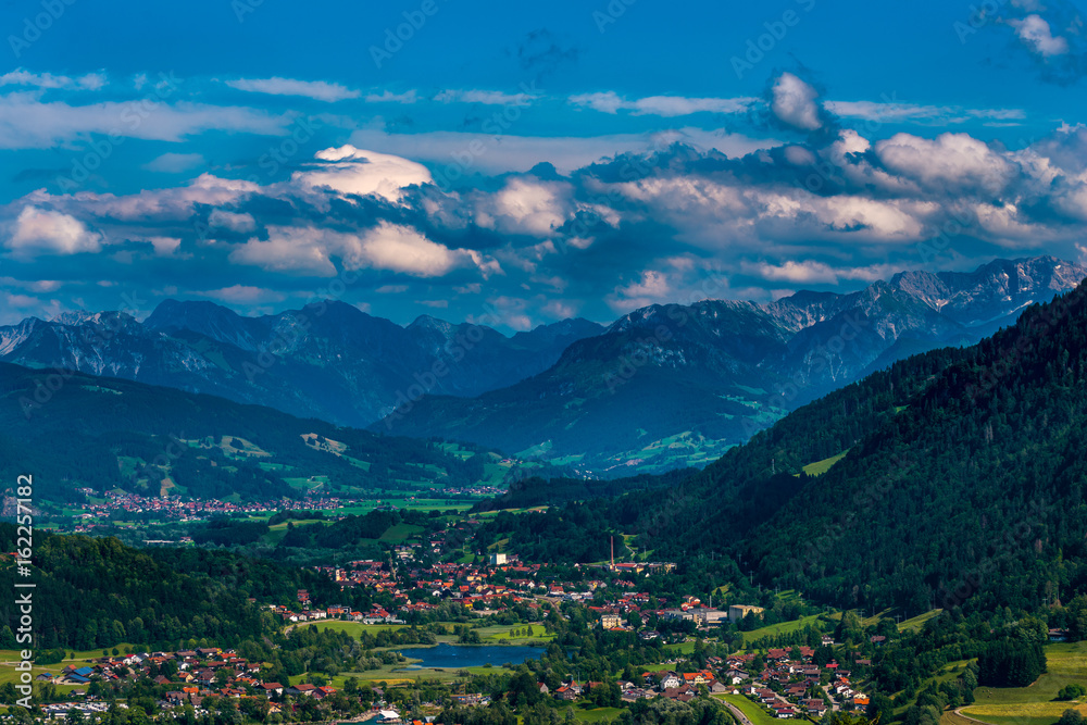 Blick über das Illertal, Alpsee, Immenstadt mit Panorama Allgäuer Alpen